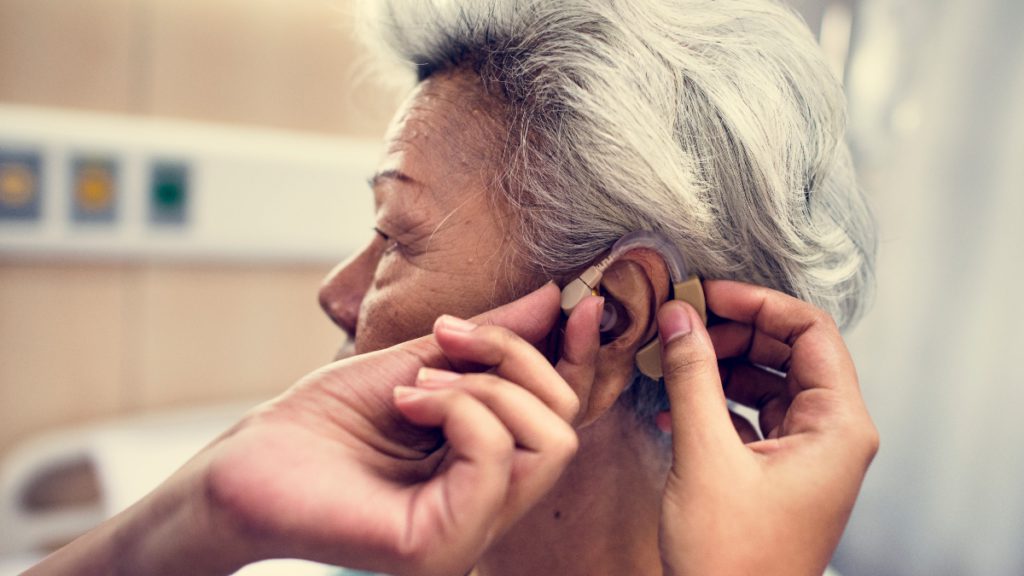 Cómo prevenir la mortalidad por pérdida auditiva