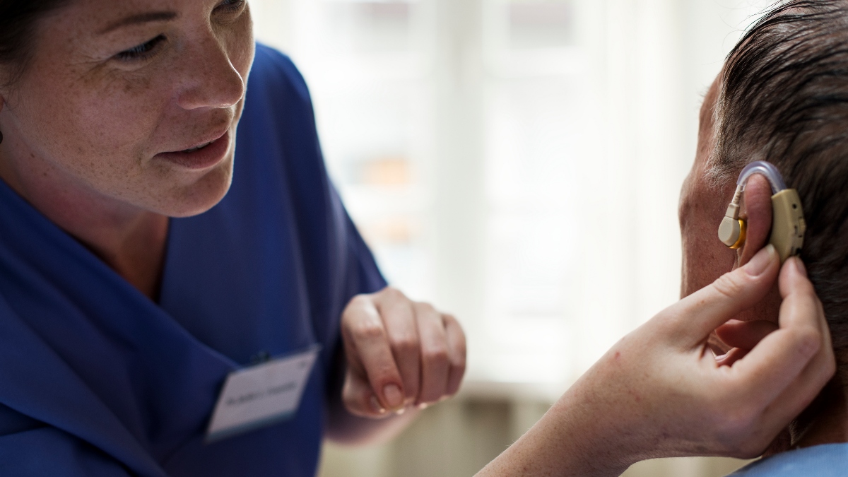 ¿Qué es el Efecto Larsen? Blog de audífono.es